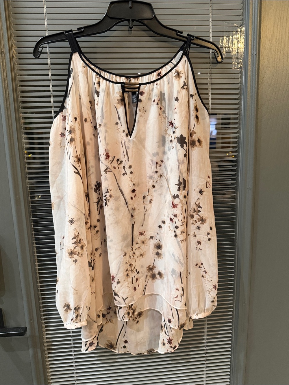 White House Black Market Cream Floral Keyhole Camisole with Black Trim